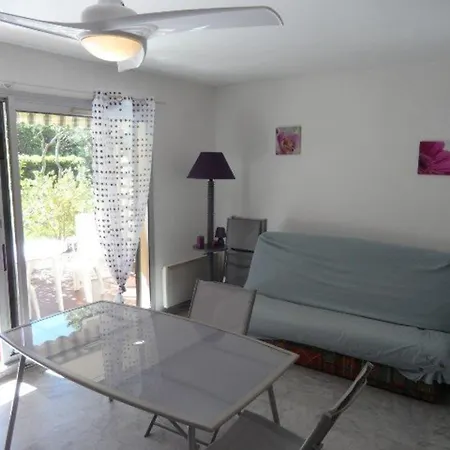 T2 Avec Jardin, Terrasse Et Parking - 4 Couchages, - Fr-1-251-790 Apartment Le Lavandou